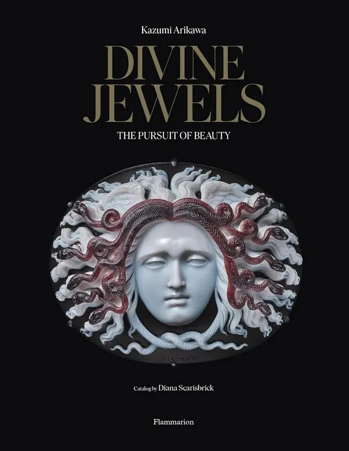 Divine Jewels. The Pursuit of Beauty