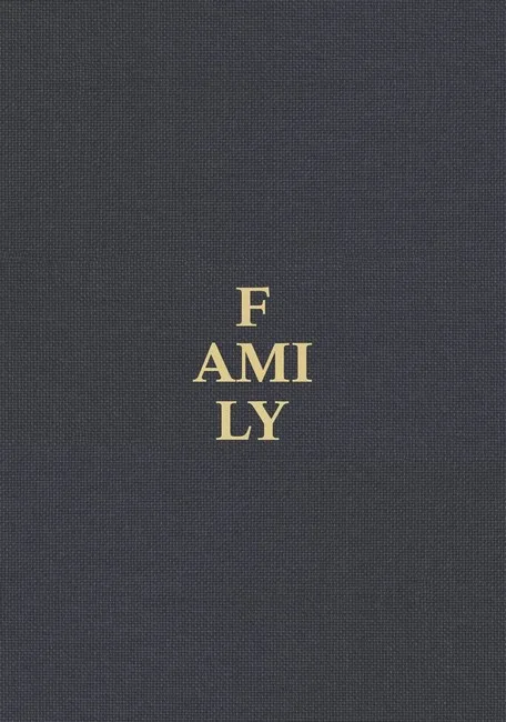 Family. A Contemporary Portrait by Magnum Photographers and Guest Artists